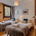 Apartment Le Paradis 1, Alpes Agency, Chamonix, Sleeps 4 Chamonix