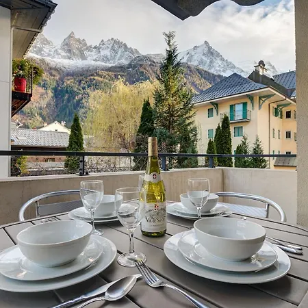 Апартаменты Le Paradis 1, Alpes Agency, Chamonix, Sleeps 4