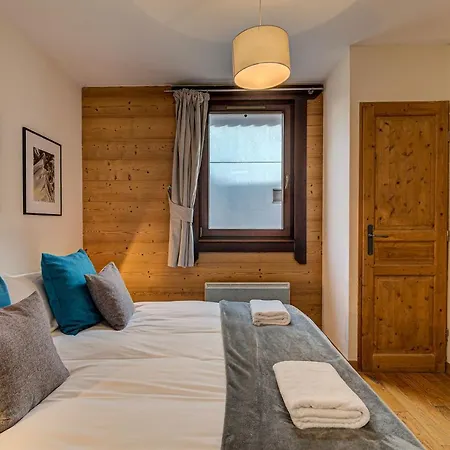Le Paradis 1, Alpes Agency, Chamonix, Sleeps 4