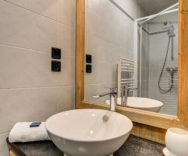 Apartment Le Paradis 1, Alpes Agency, Central Chamonix, Sleeps 4 Apartman *