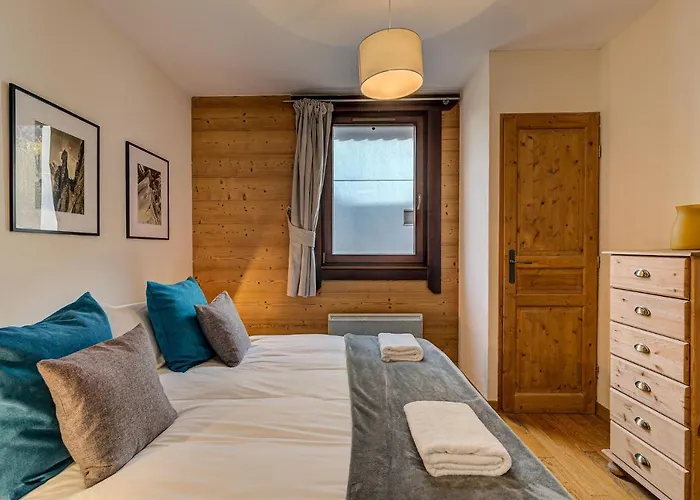 Apartment Le Paradis 1, Alpes Agency, Central Chamonix, Sleeps 4