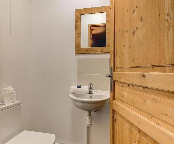 Apartment Le Paradis 1, Alpes Agency, Central Chamonix, Sleeps 4 Apartman