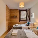 Le Paradis 1, Alpes Agency, Chamonix, Sleeps 4 *